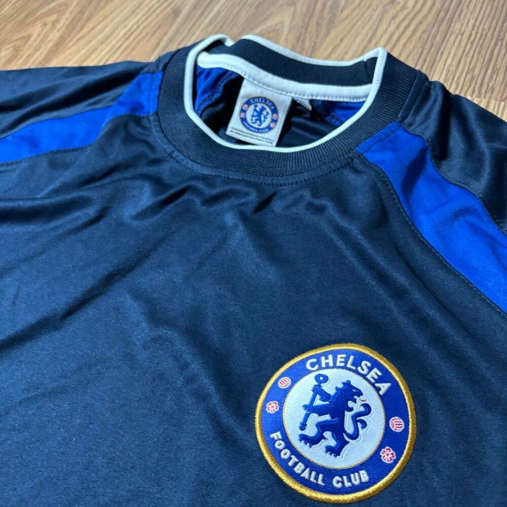 Chelsea-fc Men's Navy and Blue T-shirt